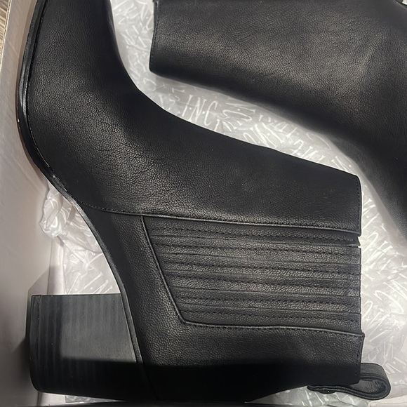 INC International Concepts Womens FAINN Closed Toe Ankle Chelsea Boots - Picture 8 of 15